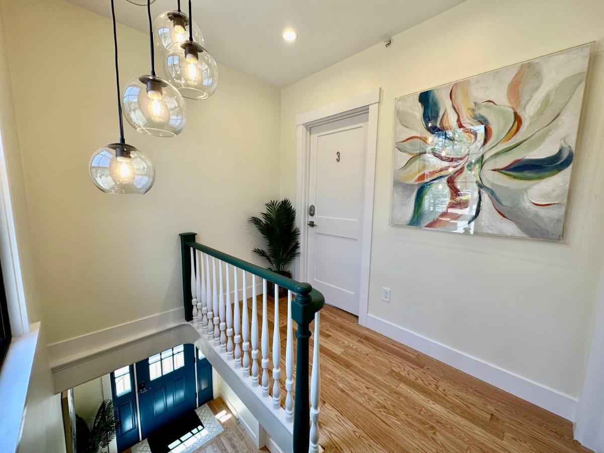 Prime Location! Renovated House! 6 Bed4 Bath Hotel Newport Exterior photo