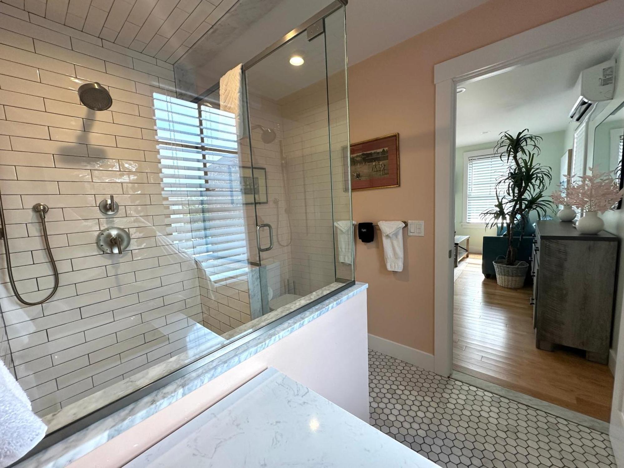 Prime Location! Renovated House! 6 Bed4 Bath Villa Newport Exterior photo